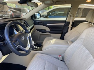 2019 Toyota Highlander LE Plus 5TDZZRFH2KS363673 photo 8 2019 Toyota Highlander LE Plus 5TDZZRFH2KS363673 photo 8