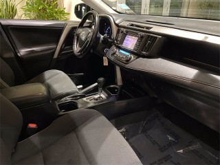 2017 Toyota RAV4 XLE JTMWFREV4HD095152 photo 7 2017 Toyota RAV4 XLE JTMWFREV4HD095152 photo 7