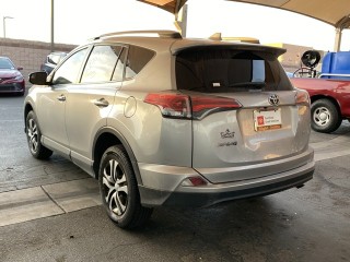 2018 Toyota RAV4 LE JTMZFREV0JJ203271 photo 1 2018 Toyota RAV4 LE JTMZFREV0JJ203271 photo 1