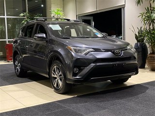 2017 Toyota RAV4 XLE JTMWFREV4HD095152 photo 4 2017 Toyota RAV4 XLE JTMWFREV4HD095152 photo 4